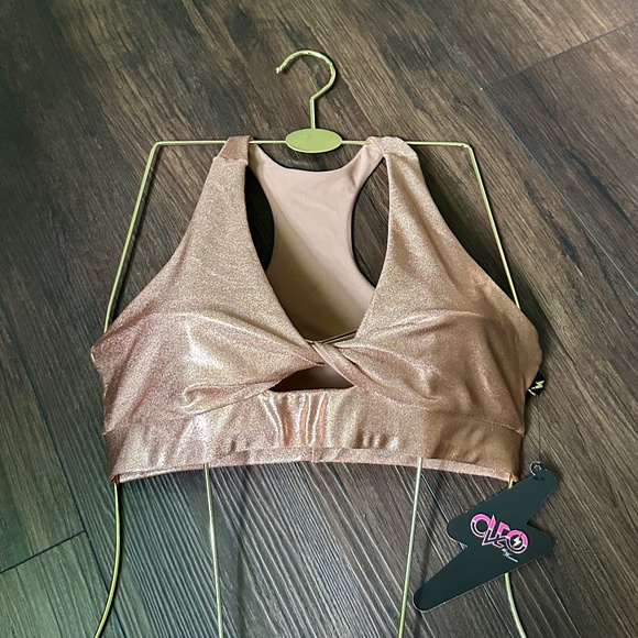 ROSE GOLD METALLIC TWIST SPORTS BRA - Picture 1 of 7